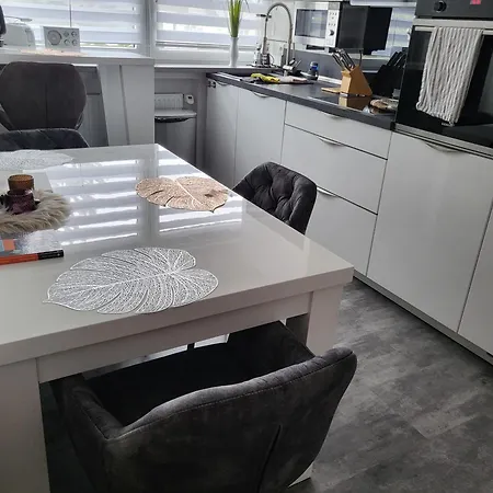 Lounge 2, Klimaanlage, Parken Am Haus * Koblenc